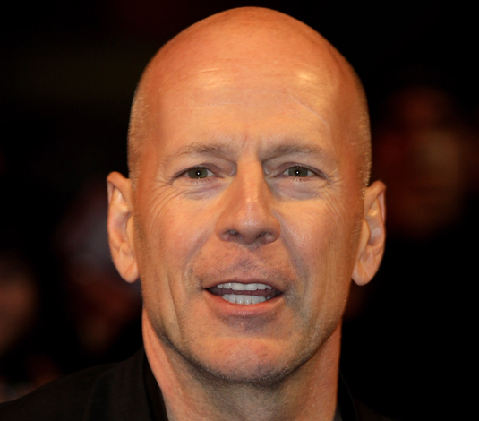 12 famosos que aceptan su calvicie - Calvo 2. Bruce Willis, víctima de la alopecia